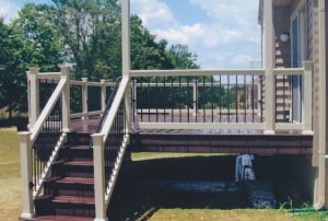 Trex Select deck project (Saddle) built in Plumbsteadville, PA.